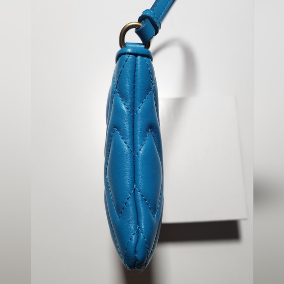 Miu Miu Pochette. Super puffy. - Picture 4 of 16